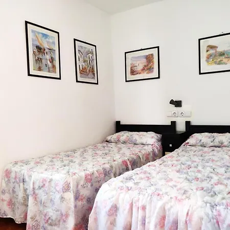 Beautiful Apartment, Swimming Pool And Beach 1